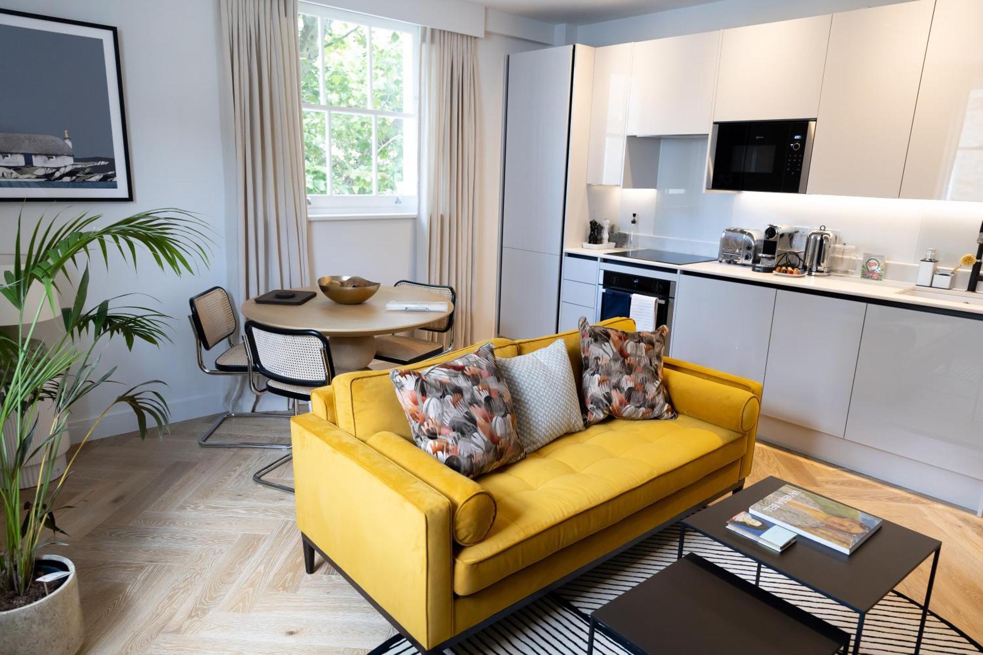 Modern, Stylish Newly Refurbished 2Nd Floor Apartment In Fitzrovia Londen Buitenkant foto