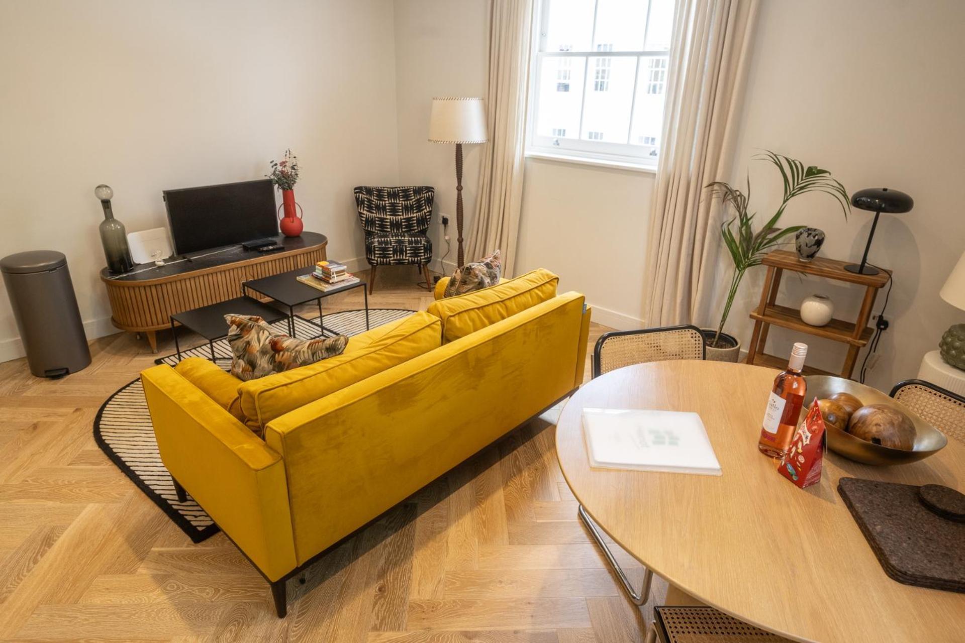 Modern, Stylish Newly Refurbished 2Nd Floor Apartment In Fitzrovia Londen Buitenkant foto