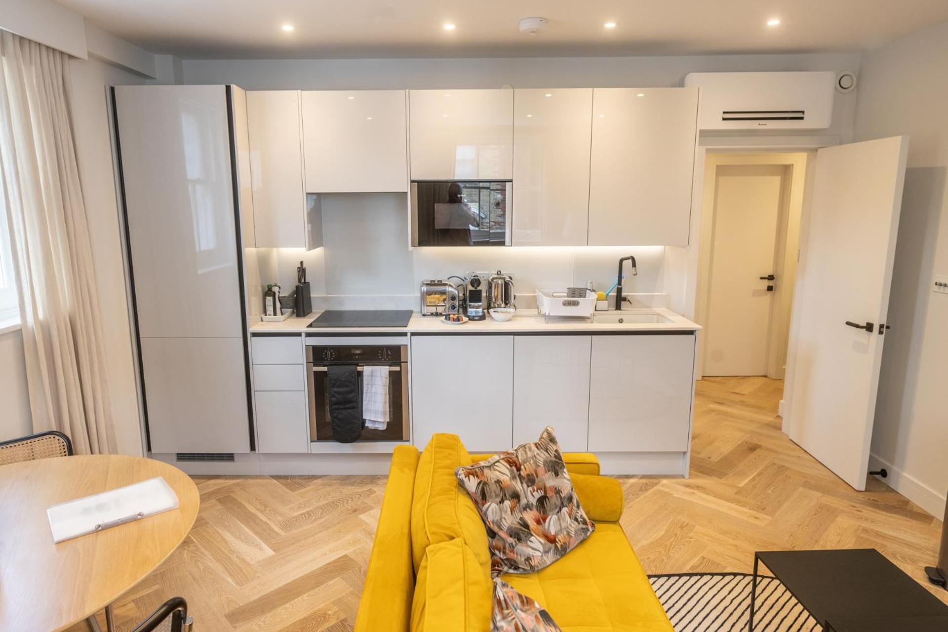 Modern, Stylish Newly Refurbished 2Nd Floor Apartment In Fitzrovia Londen Buitenkant foto
