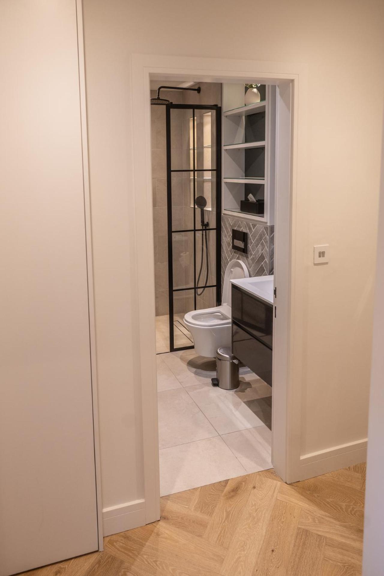 Modern, Stylish Newly Refurbished 2Nd Floor Apartment In Fitzrovia Londen Buitenkant foto