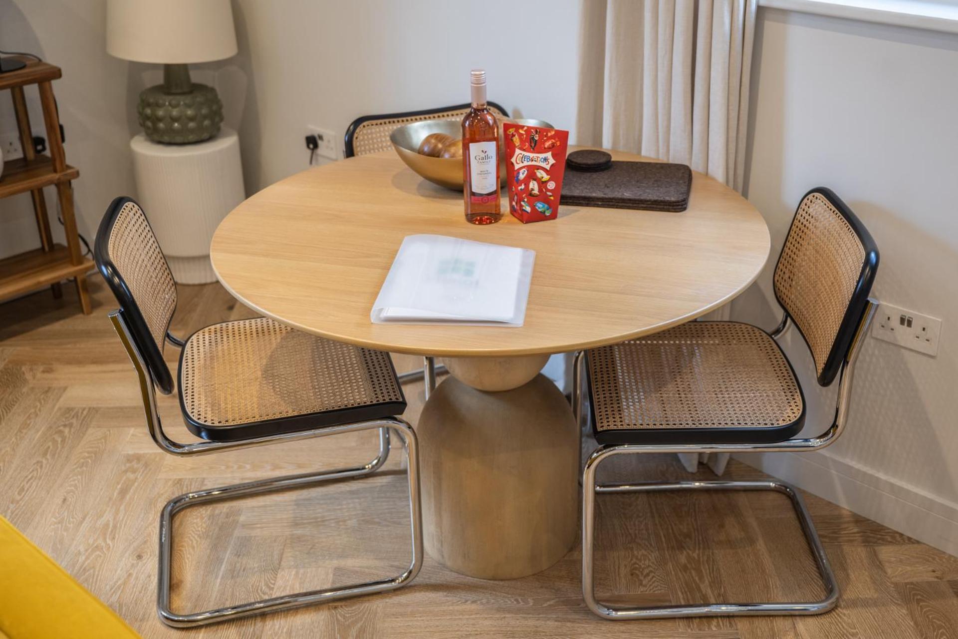 Modern, Stylish Newly Refurbished 2Nd Floor Apartment In Fitzrovia Londen Buitenkant foto