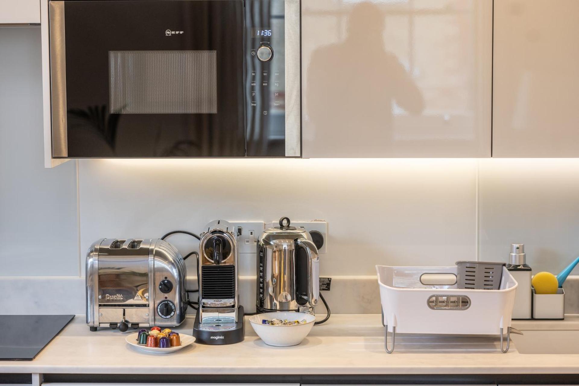 Modern, Stylish Newly Refurbished 2Nd Floor Apartment In Fitzrovia Londen Buitenkant foto
