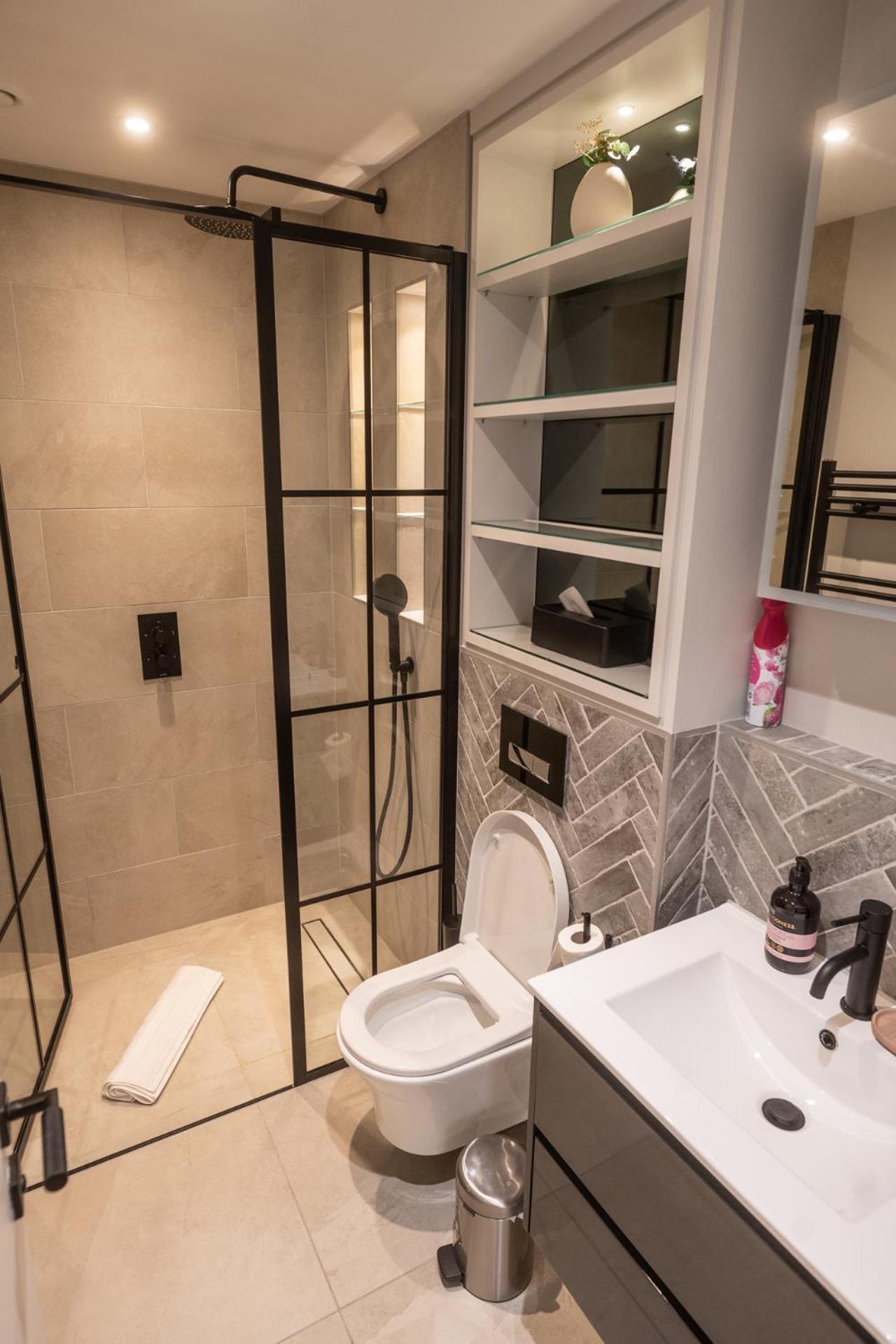 Modern, Stylish Newly Refurbished 2Nd Floor Apartment In Fitzrovia Londen Buitenkant foto